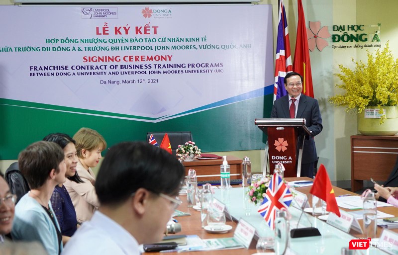 Th.S Lương Minh Sâm - Chủ tịch Hội đồng trường, Phó Hiệu trưởng Đại học Đông Á phát biểu tại lễ ký kết