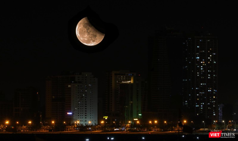 Kỹ thuật chồng ảnh trên nền phố biển Đà Nẵng