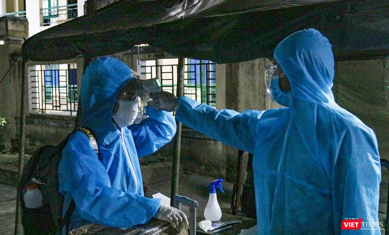 Đo thân nhiệt Đo thân nhiệt