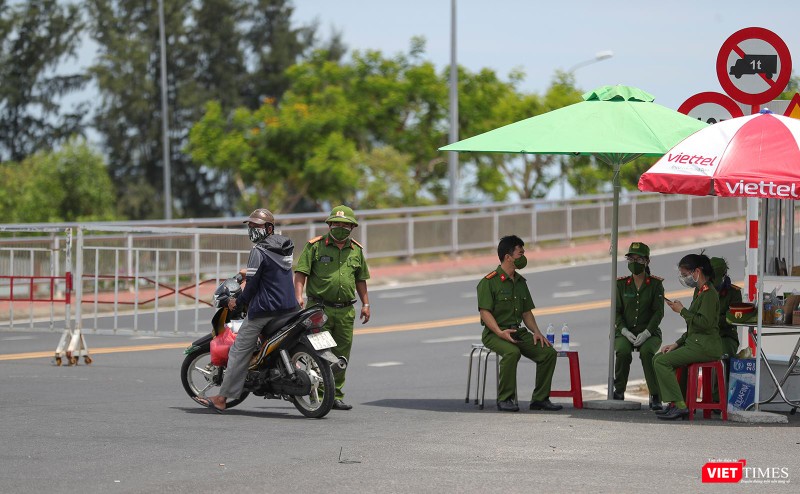 Một trường hợp quay đầu xe