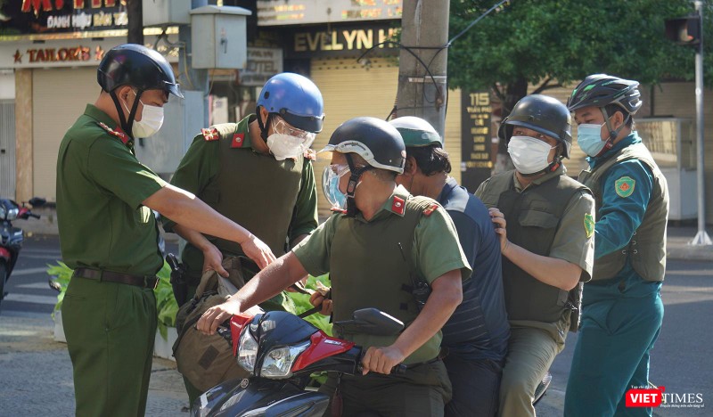 Đưa về trụ sở