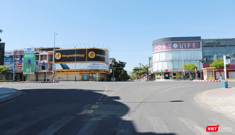 Đường Điện Biên Phủ không một bóng người