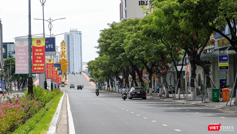 Đường Nguyễn Văn Linh