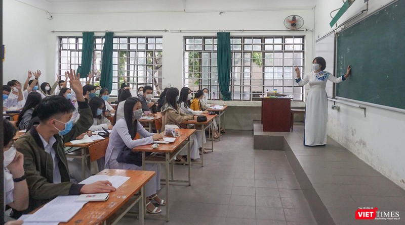 Ngày học trực tiếp đầu tiên của khối lớp 12 Ngày học trực tiếp đầu tiên của khối lớp 12