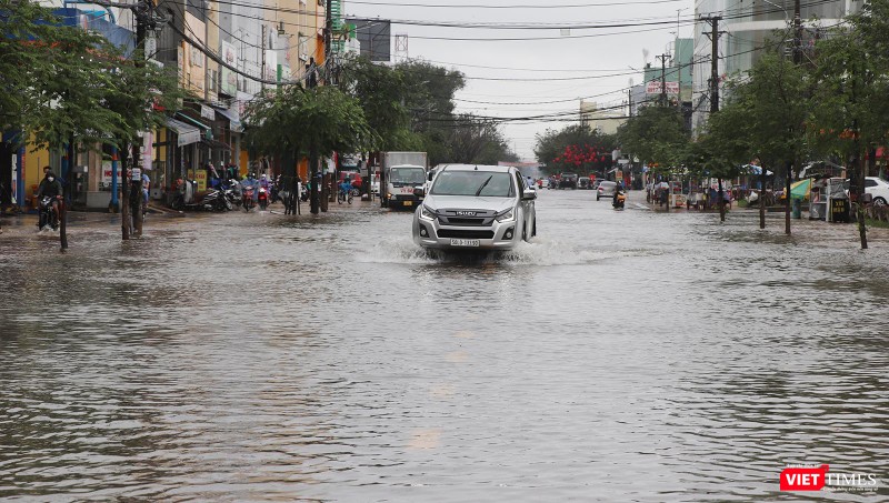 Các tuyến đường chính ở TP Tam Kỳ (Quảng Nam) xâm xấp nước