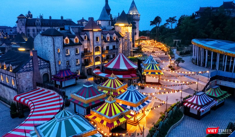 Một góc khu giải trí Sun World Ba Na Hills tại Đà Nẵng Một góc khu giải trí Sun World Ba Na Hills tại Đà Nẵng