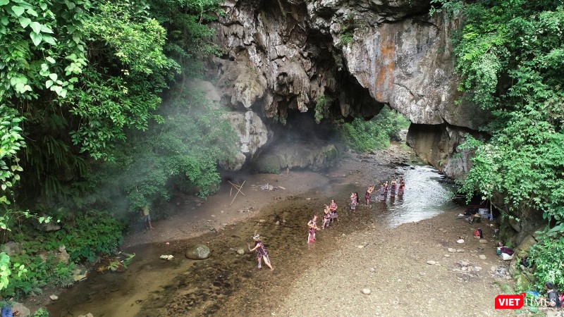 Đây từng là nơi diễn ra các lễ hội của người dân địa phương khi chưa có sự can thiệp của bàn tay con người