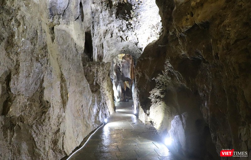 Một góc lối đi trong hang