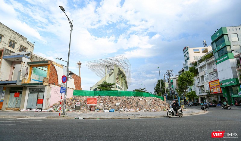 Sân vận động Chi Lăng đang được giải phóng mặt bằng để thi hành án Sân vận động Chi Lăng đang được giải phóng mặt bằng để thi hành án