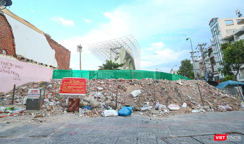 Nhếch nhác, mất mỹ quan đô thị ngay trung tâm TP Đà Nẵng Nhếch nhác, mất mỹ quan đô thị ngay trung tâm TP Đà Nẵng