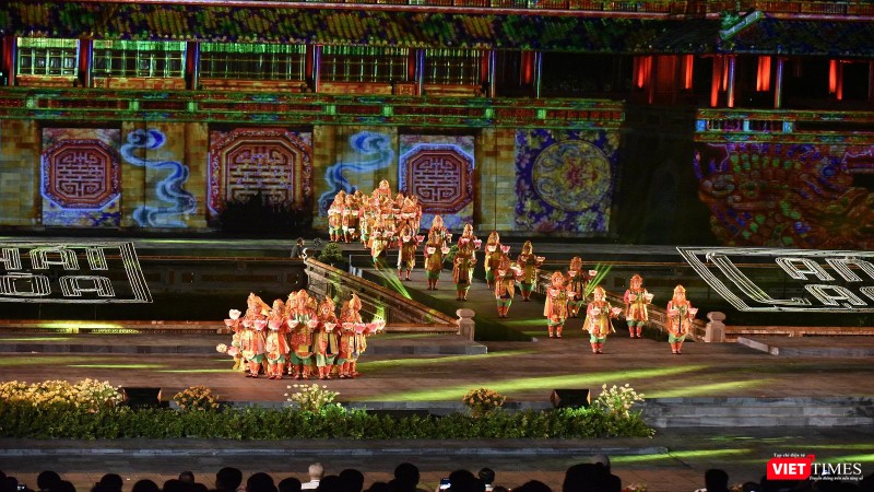 Một tiết mục nghệ thuật trong đêm khai mạc Tuần lễ Festival Huế 2022 diễn ra tối ngày 25/6
