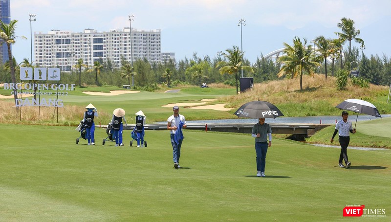 Các golfer tại hố số 18