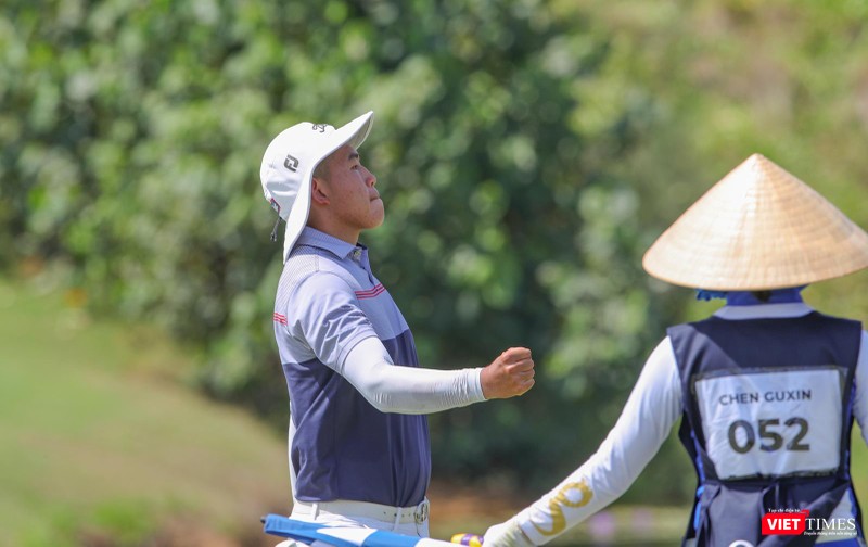 Pha ăn mừng put-in của nhà vô địch Chen Guxin