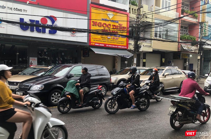 Phương tiện chết máy nằm trên đường Hùng Vương