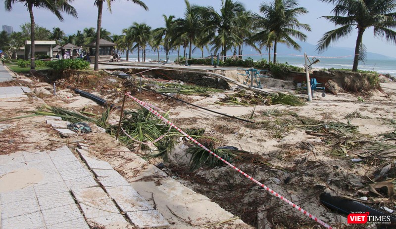 Một điểm xói lở nghiêm trọng trên đường Võ Nguyên Giáp