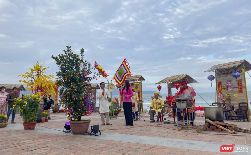 Không gian trải nghiệm Tết truyền thống "Xuân yêu thương" tại bãi biển du lịch Đà Nẵng