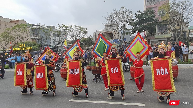 Cầu cho mưa thuận, gió hoà