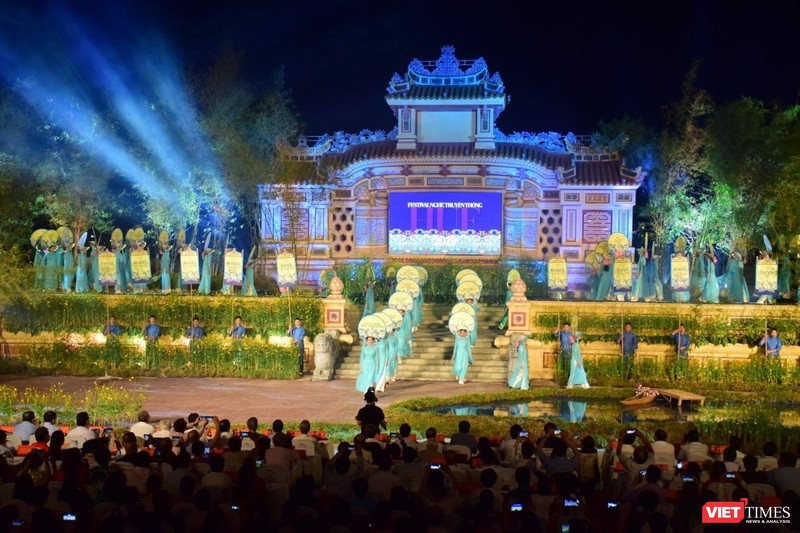 Lễ khai mạc Festival nghề truyền thống Huế năm 2019 (Ảnh: Thượng An)