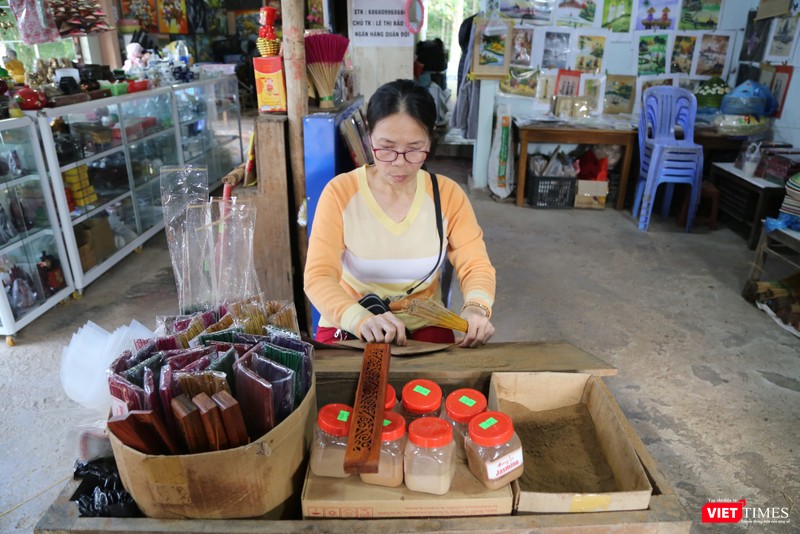 Trình diễn công đoạn làm hương