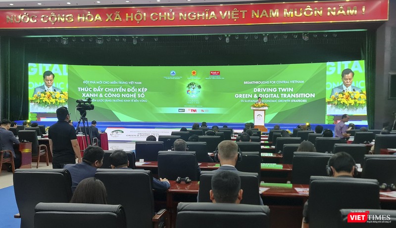 Quang cảnh diễn đàn Nhịp cầu phát triển Việt Nam (Vietnam Connect Forum) năm 2023 (Lần thứ 3) diễn ra tại Đà Nẵng. Quang cảnh diễn đàn Nhịp cầu phát triển Việt Nam (Vietnam Connect Forum) năm 2023 (Lần thứ 3) diễn ra tại Đà Nẵng.