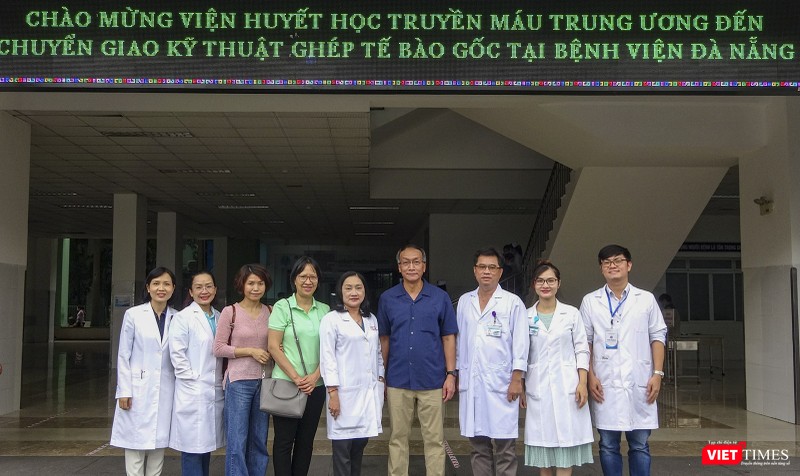 Ê kíp y bác sĩ của Viện Huyết học - Truyền máu Trung ương chuyển giao kỹ thuật ghép tế bào gốc cho Bệnh viện Đà Nẵng