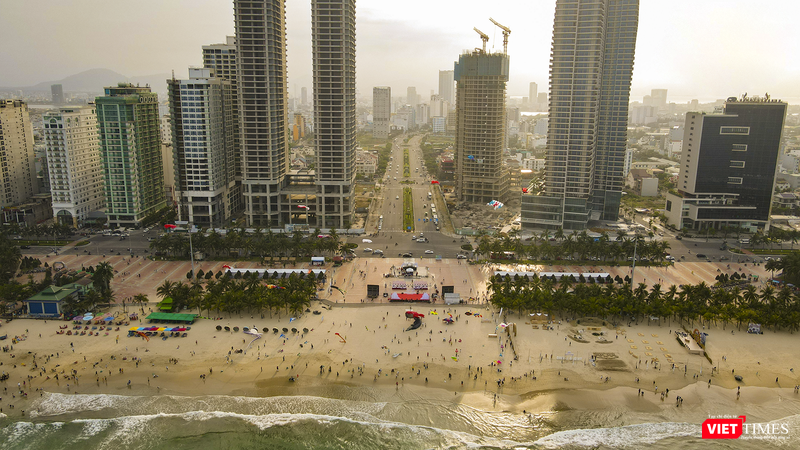 Công viên Biển Đông mùa du lịch biển Đà Nẵng