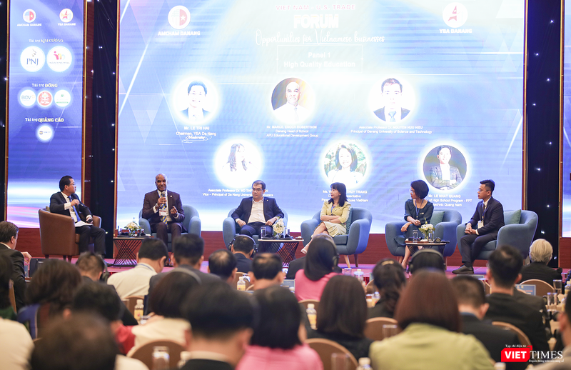 Diễn đàn "Quan hệ đối tác chiến lược toàn diện Việt Nam - Hoa Kỳ: Cơ hội nào cho doanh nghiệp Việt" do Hội doanh nhân trẻ Đà Nẵng tổ chức. vt_dien dan 12.png