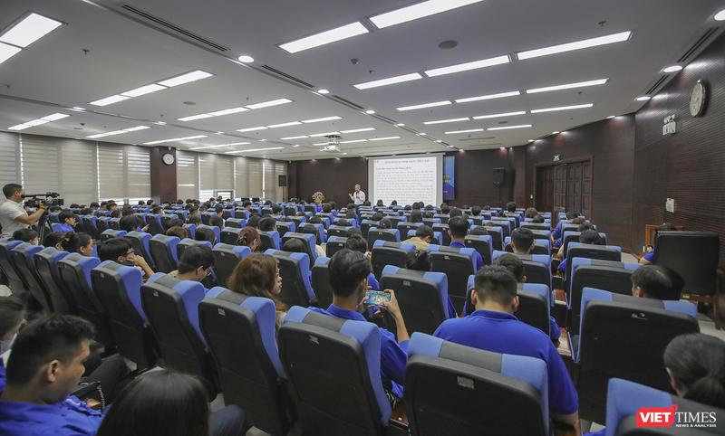 Hội nghị Tập huấn kỹ năng sử dụng mạng xã hội an toàn và khai thác giá trị tích cực, hữu ích từ mạng xã hội cho đoàn viên, thanh niên vt_tap huan 4.png