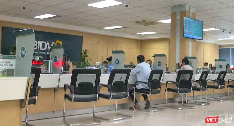 Tính đến cuối tháng 4/2024, tổng huy động vốn của các tổ chức tín dụng trên địa bàn đạt 195.000 tỷ đồng, tăng 2,1% so với cuối năm 2023 vt_ngan hang.png
