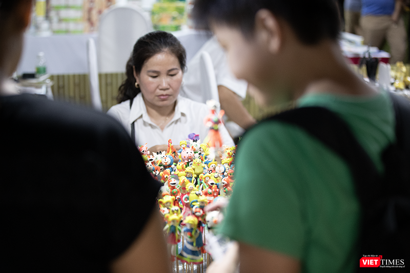 Trình diễn làm con tò he