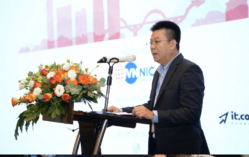 Ông Nguyễn Hồng Thắng, Giám đốc Trung tâm Internet Việt Nam (VNNIC) hoi nghi internet 2.png