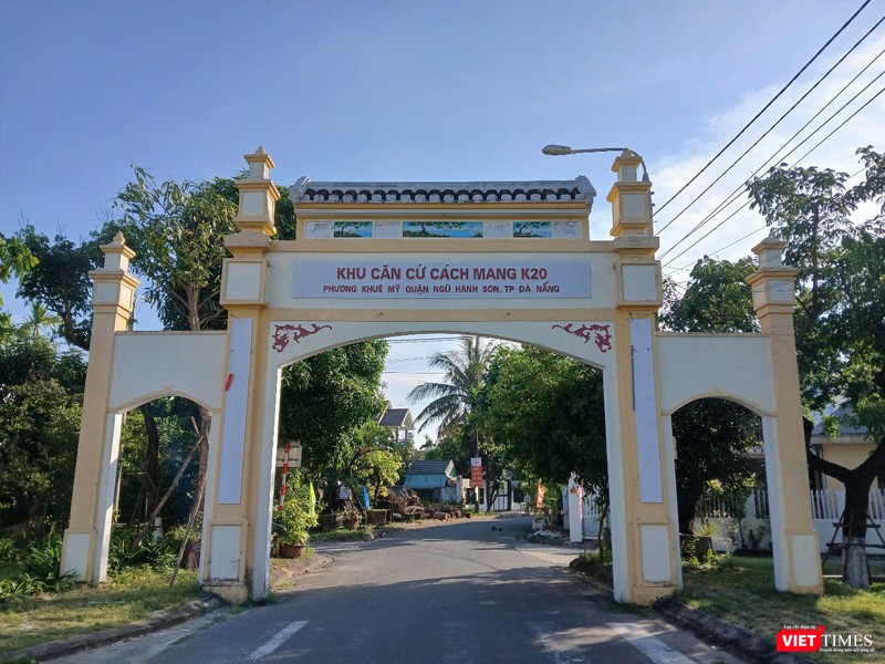 Lối vào khu căn cứ cách mạng K20.