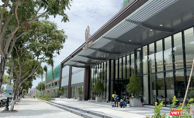 Đáng chú ý nhất là Masterise Homes - tên tuổi gắn với bất động sản cao cấp tại Việt Nam đã xuất hiện tại Đà Nẵng với vai trò là đơn vị phát triển dự án The Estuary Đà Nẵng (đường Trần Đăng Ninh) nhìn ra cầu Tiên Sơn, quận Hải Châu. vt_thuong hieu bds 6.png