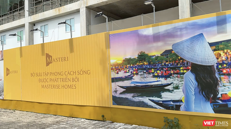 Dự án The Estuary Đà Nẵng được Masterise Homes định vị không chỉ là nơi để sống mà còn là nơi để trải nghiệm với thiết kế đậm chất quốc tế, vận hành theo chuẩn Marriott 5 sao, với 2 tháp 40 tầng, gần 1.200 căn hộ (condos, shophouse, penthouse) trên khu đất 1,82ha, vốn đầu tư hơn 2.300 tỷ đồng. vt_thuong hieu bds 8.png