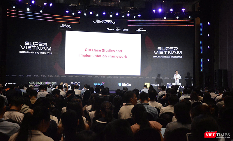 Trong 4 ngày diễn ra sự kiện, một loạt các diễn đàn công nghệ "hot" nhất gồm: Blockchain - AI, Expo, PitchFest và Job Fair sẽ diễn ra với sự tham dự của hơn 120 diễn giả trong nước và quốc tế. vt_super viet nam 2025 5.png