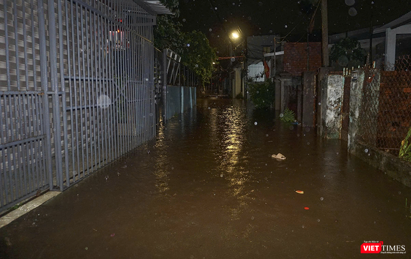Khu dân cư nước lên rất nhanh vt_da nang ngap 2.png