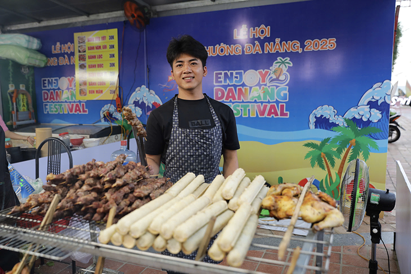 Món cơm lam truyền thống 14.png
