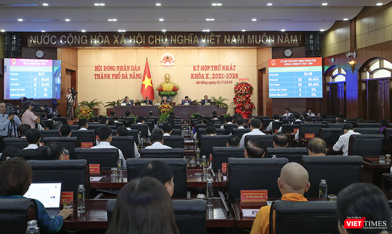 Các đại biểu HĐND TP Đà Nẵng bỏ phiếu thông qua các chức danh lãnh đạo của các Ban HĐND và lãnh đạo các Sở ngành UBND TP. vt_ky hop 1 hdnd 2.png