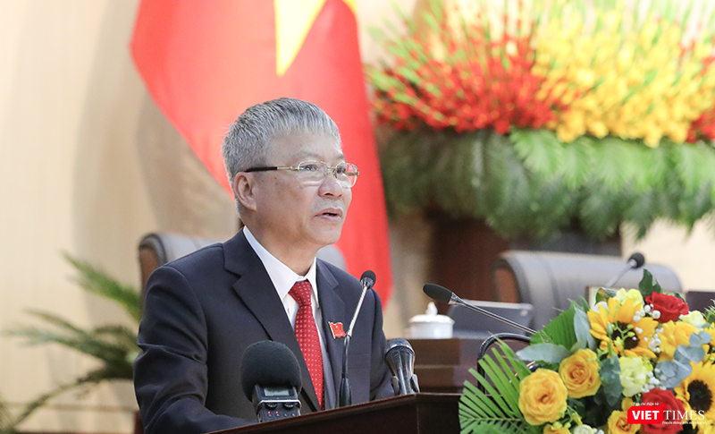Ông Nguyễn Đức Dũng, Chủ tịch HĐND thành phố Đà Nẵng phát biểu khai mạc Kỳ họp đầu tiên của HĐND TP Đà Nẵng sau hợp nhất với Quảng Nam. vt_ky hop 1 hdnd 7.png