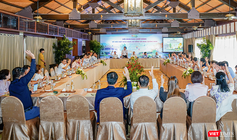 Quang cảnh hội nghị Hợp nhất Hiệp hội Du lịch Đà Nẵng và Hiệp hội Du lịch Quảng Nam. vt_hiep hoi du lich da nang 2.png