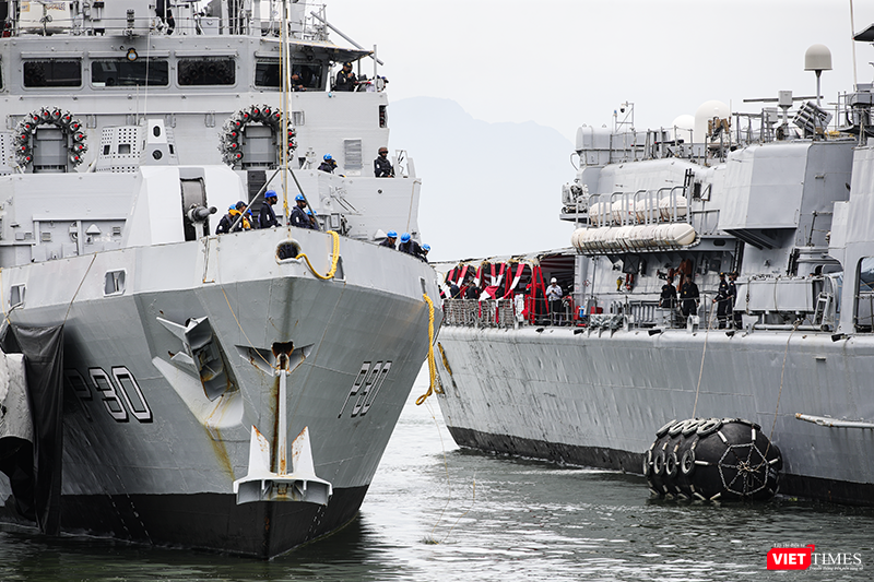 NS Kiltan được trang bị hệ thống Radar thu thập trung tâm Revati, Radar điều khiển hỏa lực EL/M-2221 STGR BEL Shikari, lưới truyền thông ăng-ten BEL RAWL02 (Signaal LW08) - Mạng dữ liệu tích hợp trên tàu dựa trên Gigabit Ethernet… Tàu được trang bị bộ thiết bị tác chiến điện tử (EW) của máy bay ném bom - BEL Ajanta; hệ thống chiến tranh điện tử và mồi nhử; hệ thống tác chiến điện tử Sanket; bệ phóng mồi nhử Kavach; hệ thống quản lý chiến đấu CMS-28… Với chức năng là tàu hộ tống chống ngầm, INS Kiltan được trang bị 1 pháo hạm OTO Melara 76 mm Super Rapid Gun Mount (SRGM); 2 hệ thống tên lửa hành trình AK-630M CIWS; 2 bệ phóng tên lửa chống ngầm RBU-6000 (IRL); 2×4 ống phóng ngư lôi và có khả năng mang theo 1 máy bay Ka-28PL hoặc HAL Dhruv được gấp gọn trong nhà chứa máy bay đặt ở đuôi hạm. vt_tau kiltan 2.png
