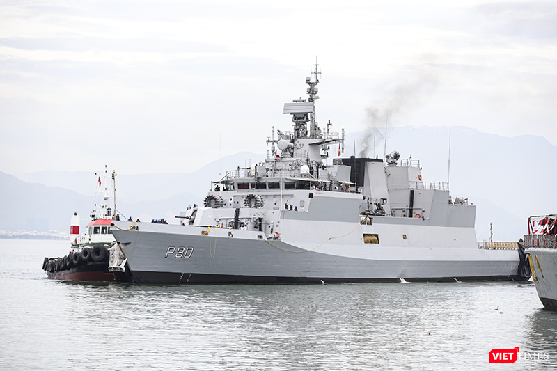INS Kiltan có chiều dài 109 m, rộng 12,8 m, lượng giãn nước 3.250 tấn, cùng có biên chế 123 người (17 sĩ quan và 106 thủy thủ). Tàu được trang bị 4 động cơ diesel tạo ra tổng công suất 3.888 kW (5.214 mã lực) giúp tầm hoạt động của tàu đạt gần 6.400 km ở tốc độ 18 hải lý/h. vt_tau kiltan 6.png
