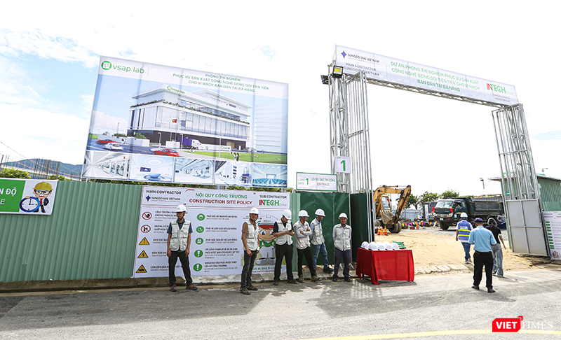 Dự án Phòng thí nghiệm phục vụ sản xuất công nghệ đóng gói tiên tiến (Fab-Lab) tại Công viên phần mềm số 2 Đà Nẵng được đánh giá là bước đi mới trong tiến trình phát triển khoa học công nghệ tại Đà Nẵng theo Nghị quyết 57/TW vt_du an fab lab 6.png