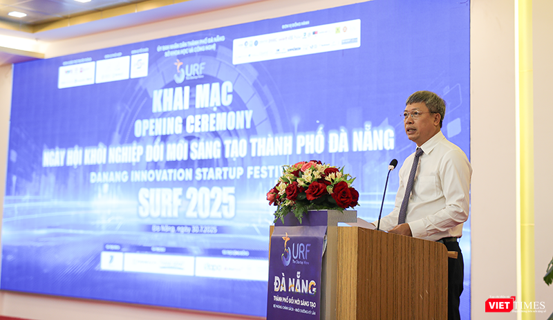 Ông Hồ Quang Bửu, Phó Chủ tịch UBND TP Đà Nẵng phát biểu khai mạc SURF 2025. vt_khai mac surf da nang 2025 1.png
