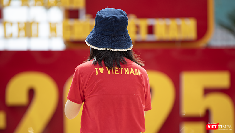 Mỗi người thể hiện tình yêu Tổ quốc theo cách riêng của mình vt_da nang 2.png