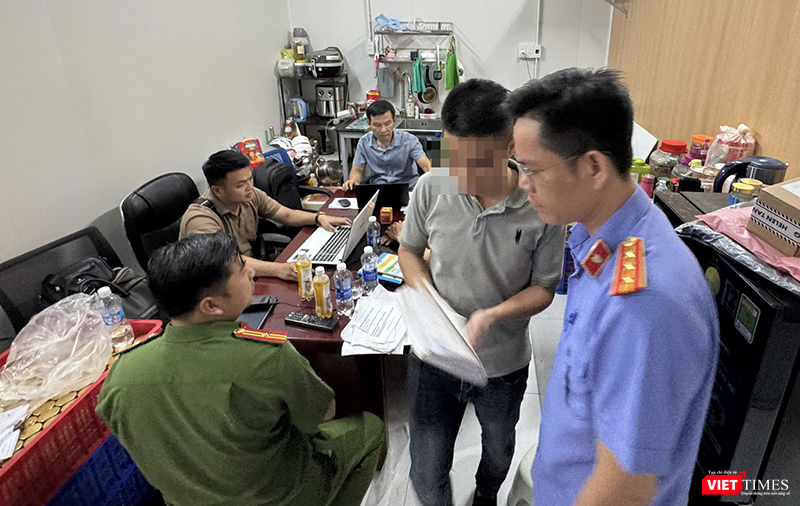Công an Đà Nẵng khám xét Công ty TNHH Vannest do Nguyễn Thanh Trường và Nguyễn Ngọc Châu cầm đầu “Sản xuất, buôn bán hàng giả là thực phẩm”. vt_yen gia 2.png