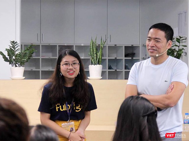 Lê Hồng Minh nhận lời làm diễn giả cho các bạn trẻ ở Đại học Fulbight Việt Nam ngày 2/3/2019. Lê Hồng Minh nhận lời làm diễn giả cho các bạn trẻ ở Đại học Fulbight Việt Nam ngày 2/3/2019.