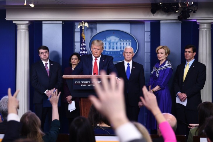 Các cuộc họp báo hàng ngày của ông Trump và Đội đặc nhiệm chống Covid-19 trở thành cuộc đấu khẩu với truyền thông cánh tả (Ảnh: Internet) Các cuộc họp báo hàng ngày của ông Trump và Đội đặc nhiệm chống Covid-19 trở thành cuộc đấu khẩu với truyền thông cánh tả
