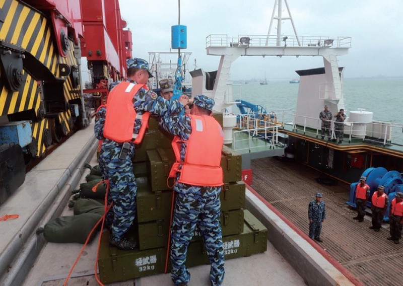 Tàu của lực lượng dân quân biển Tam Á được trang bị vũ khí hạng nhẹ và hầm chứa đạn. Ảnh: National Defense. Tàu của lực lượng dân quân biển Tam Á được trang bị vũ khí hạng nhẹ và hầm chứa đạn. Ảnh: National Defense.