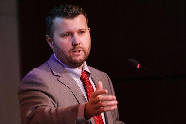 Theo chuyên gia Poling, sự kiện giàn khoan HD-981 năm 2014 là "lần đầu tiên chúng ta thấy dân quân biển Trung Quốc hoạt động với số lượng lớn như vậy". Ảnh: CSIS Theo chuyên gia Poling, sự kiện giàn khoan HD-981 năm 2014 là "lần đầu tiên chúng ta thấy dân quân biển Trung Quốc hoạt động với số lượng lớn như vậy". Ảnh: CSIS